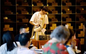 新利luck18丨滋养味蕾的丰盈生涯，，，，，，，，共创跨洋精彩美食圈